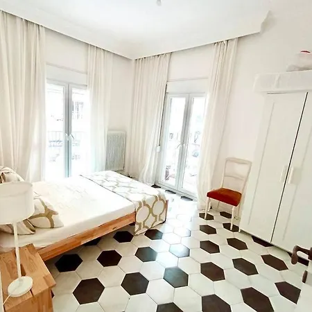 Apartment Stylish Flat Near Promenade